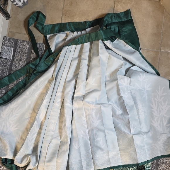 Chinese Hanfu Elegant Green Floral Women's Skirt - Picture 4 of 4